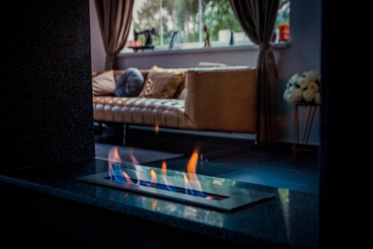 Green Hill Villa Кэлимэнешти Экстерьер фото
