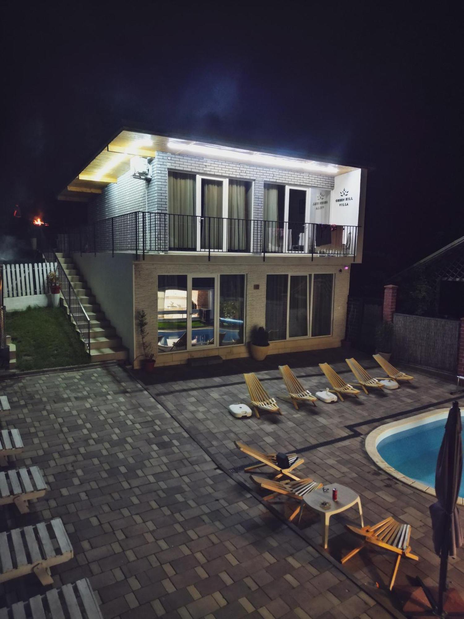Green Hill Villa Кэлимэнешти Экстерьер фото