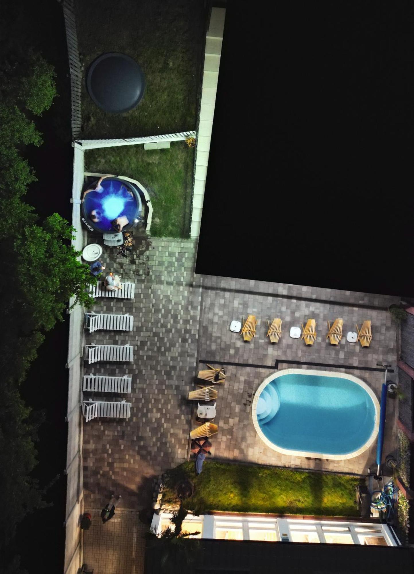 Green Hill Villa Кэлимэнешти Экстерьер фото