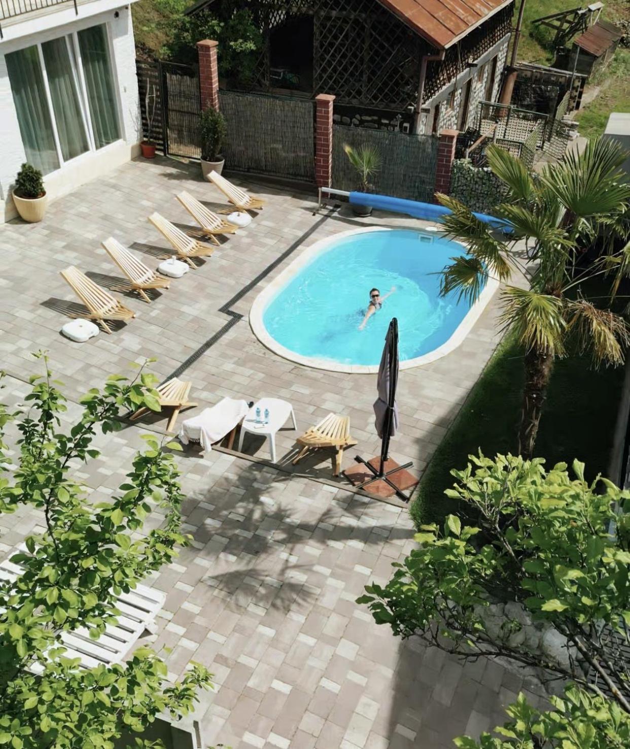 Green Hill Villa Кэлимэнешти Экстерьер фото